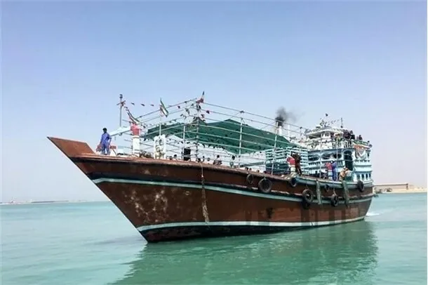 لذت گشت‌های دریایی در بوشهر/ بار اصلی بر دوش شناورهای سنتی است